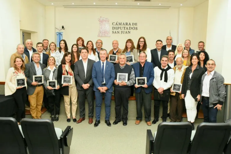 40cfbc6036459a3dc66dcafc2db498eb_L