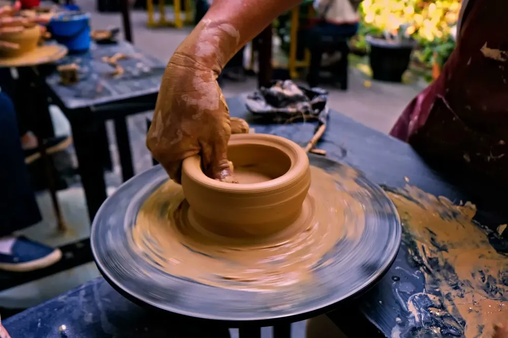 the-activity-of-making-handicrafts-from-clay-or-often-called-pottery-class-and-some-of-the-results-free-photo