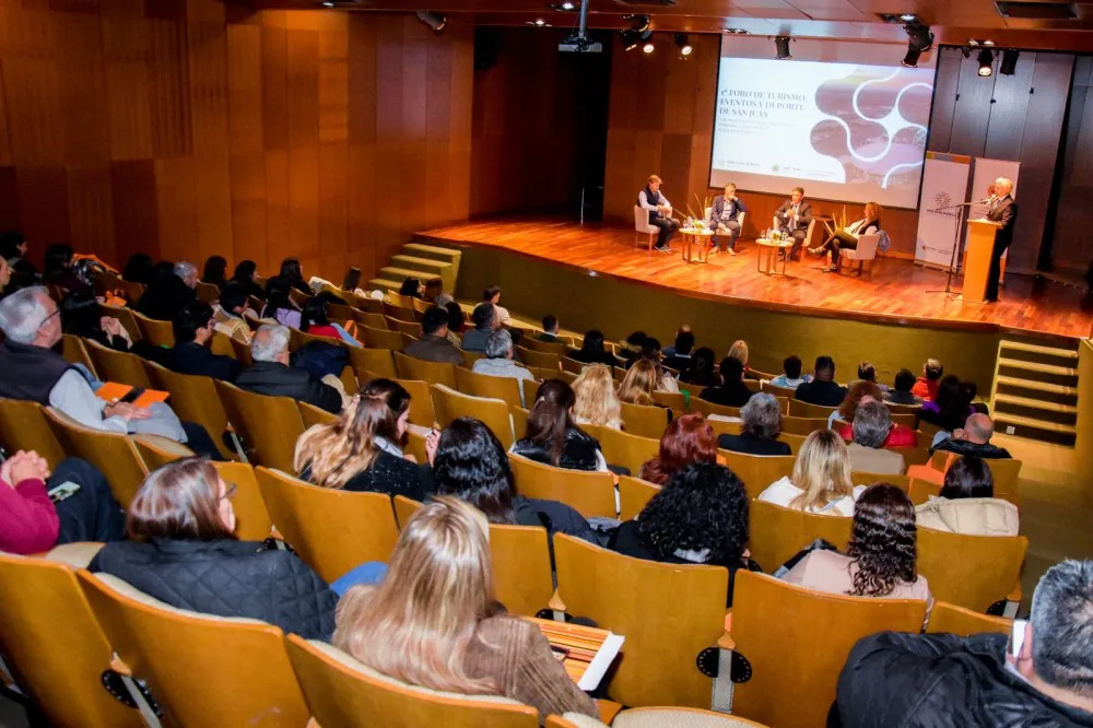 09617a5dfdf806d2a57d616b0fb5a147_XL