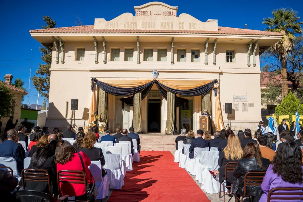 7f4adde9e61111495443391e025904b4_XL