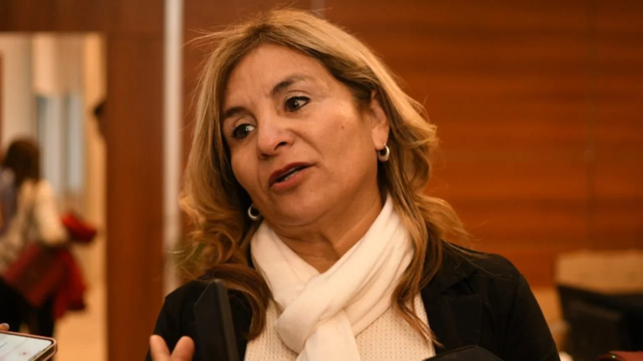 b8c82fa2-5a93-48fa-8435-370fe2d5bab6-jpg.