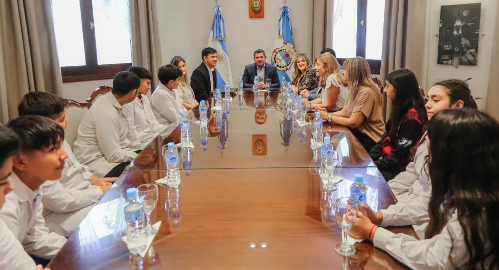 9e352790d9e665c5e2b254d785e625d5_XL