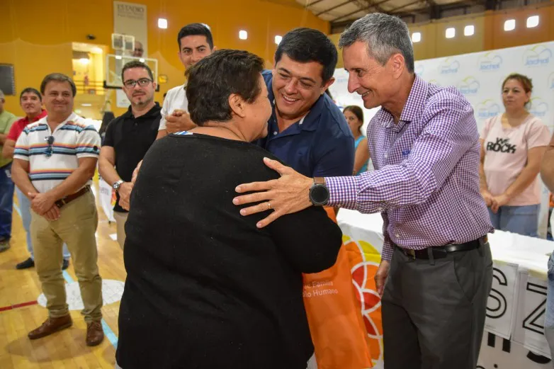 c854b9073b32373a2293a209ba957f0a_L