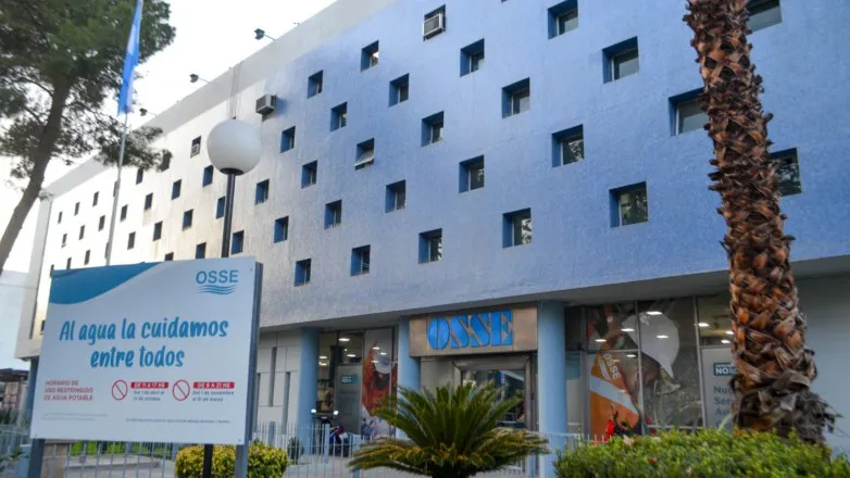 f132faff8176fc571d090ae48dde5239_L