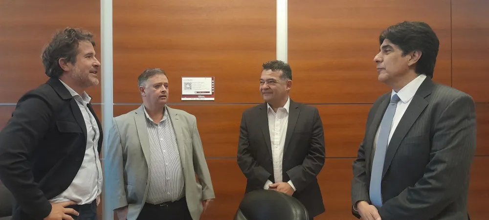 0e1646a5dbb764ca6f6895cad1889656_XL