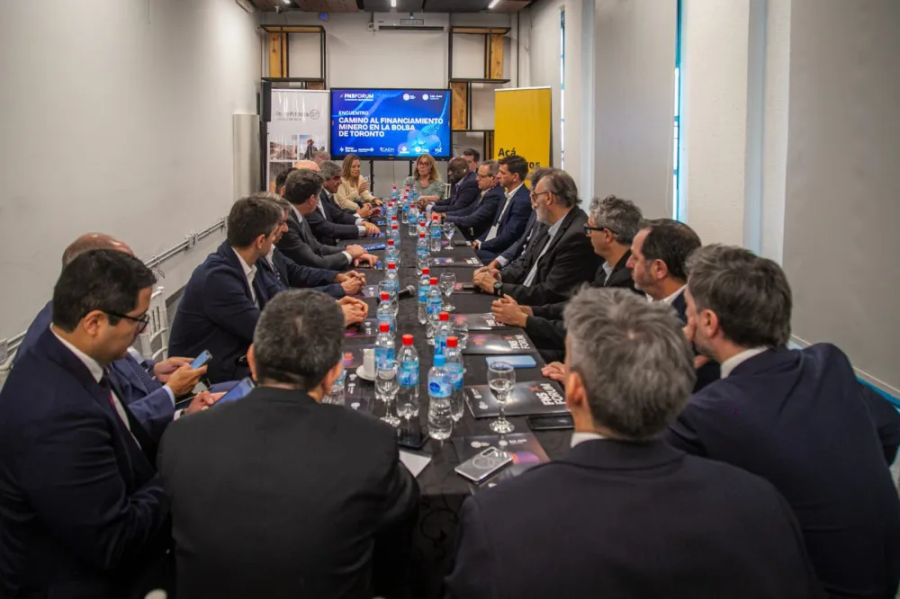 3ace7b42317327762f28fbd6efa9c21a_XL