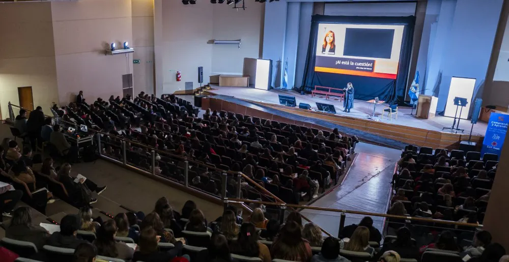 8b6ff71e45d7b296d675ff22d1ec1cc5_XL