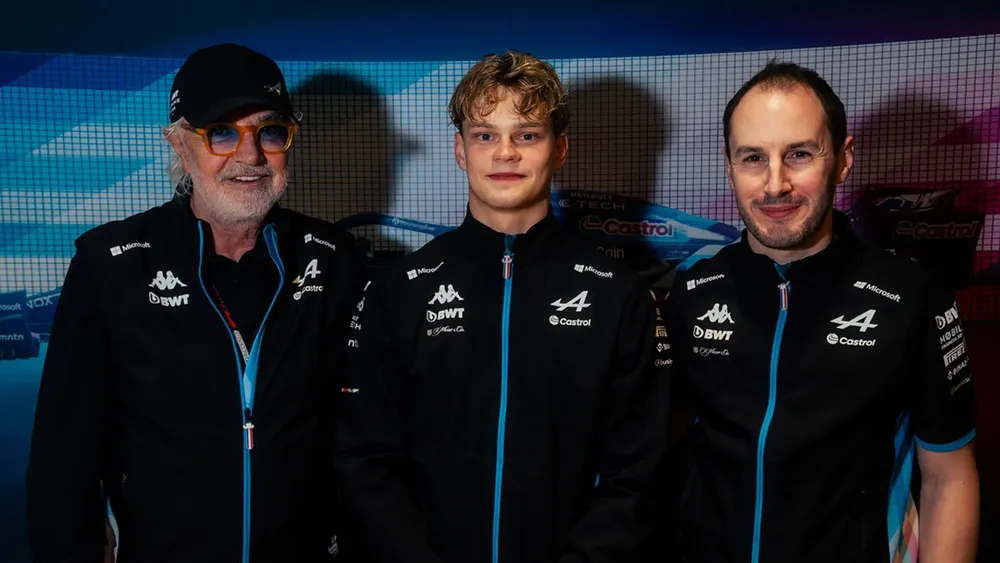 paul-aron-alpine-mundial-f1-2025_1pzbiu8qlu3wz1gou4b2dkghvu