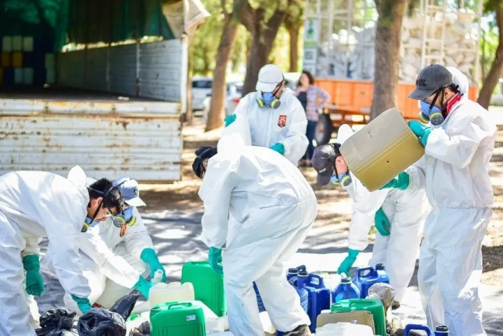 e983aa1d51aa6a9f2e456b4355fff25d_XL