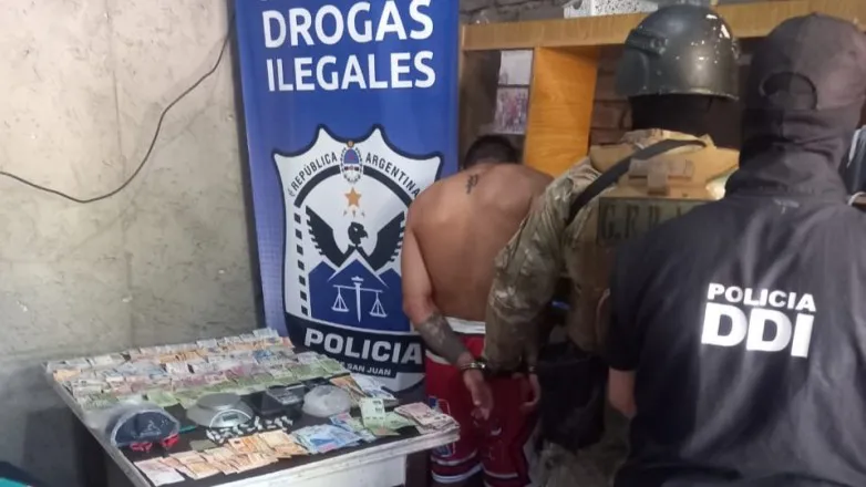 99cc1b0216af185f8ad6c058b5b72e62_L